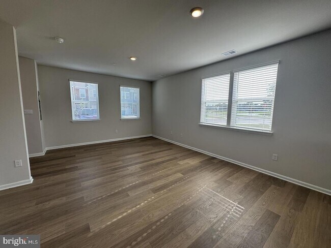 Building Photo - 1408 Sugarplum Ln