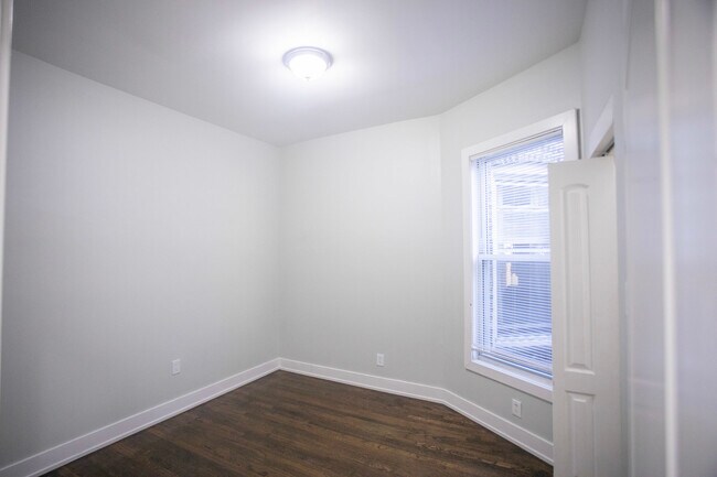 Building Photo - 6434 S Eberhart Ave