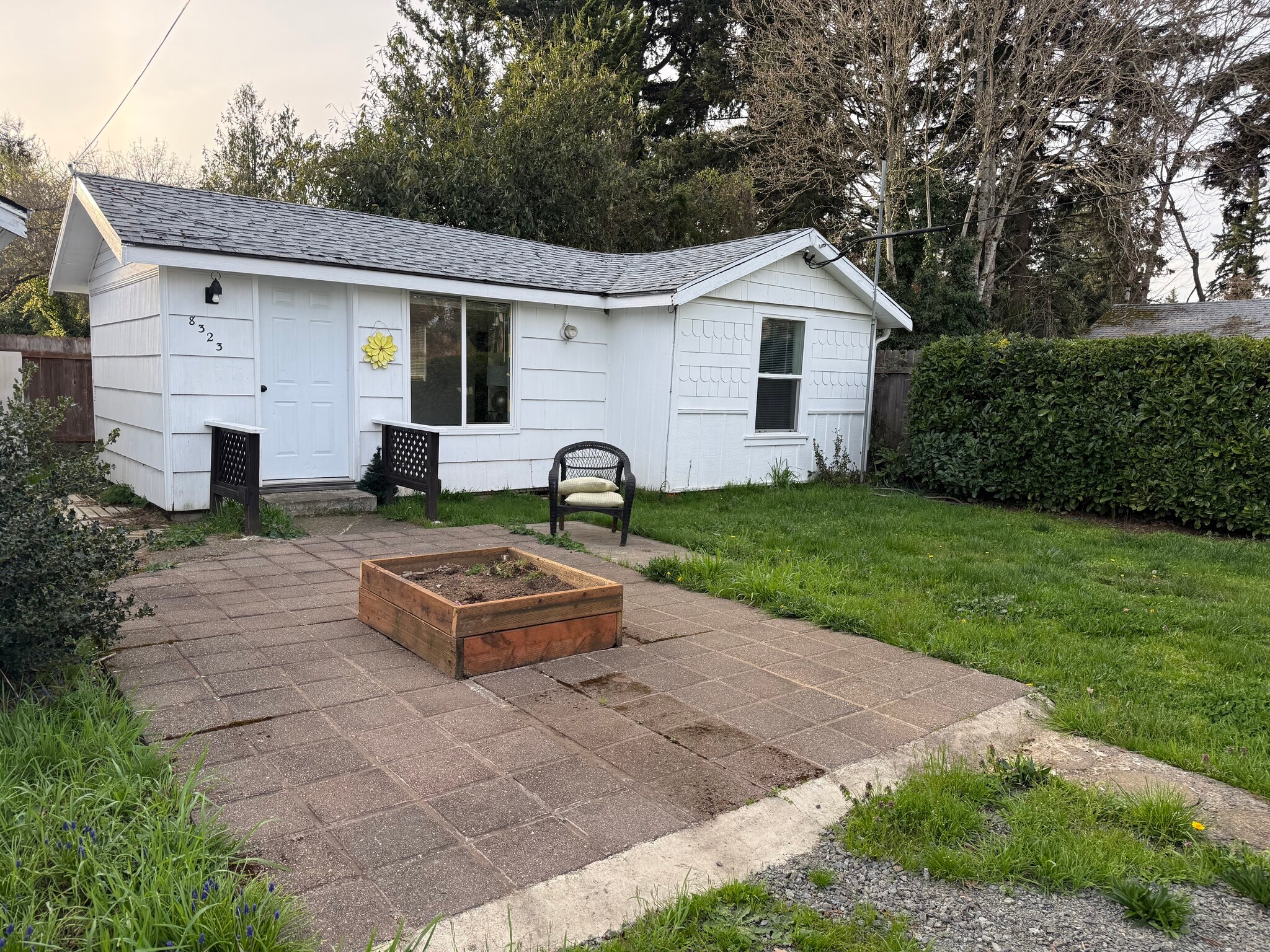 Building Photo - 8323 SE 62nd Ave