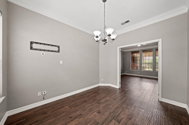 Building Photo - 1207 Wildewood Ct