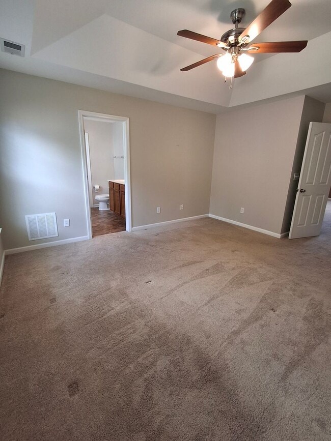 Building Photo - Beautiful 3-Bedroom Home with Bonus Room i...