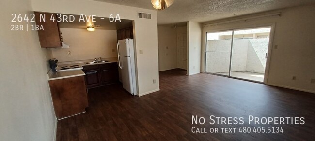 Building Photo - 2 Bed Condo at 43rd Ave and Thomas!