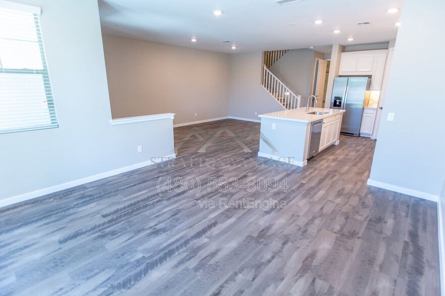 Building Photo - 3855 S McQueen Rd
