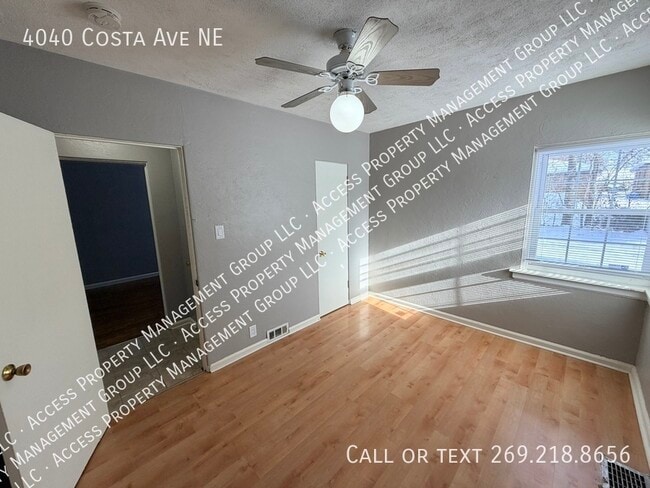 Building Photo - 4040 Costa Ave NE