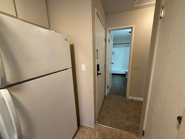 Building Photo - MOVE IN SPECIAL!! DEPOSIT MOVES YOU IN!!!