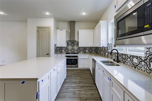 Building Photo - 2637 Carolwood Ln