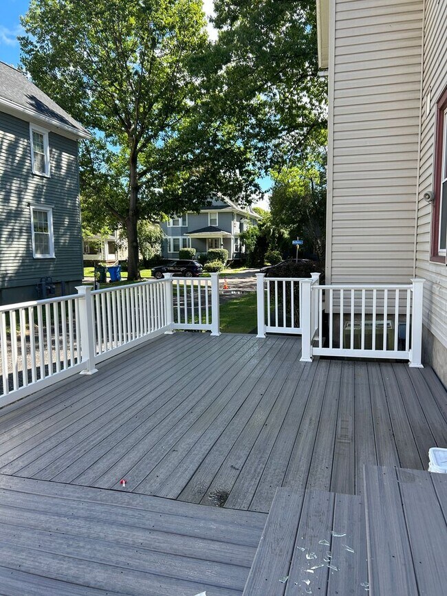 Building Photo - 205-207 Berkeley St