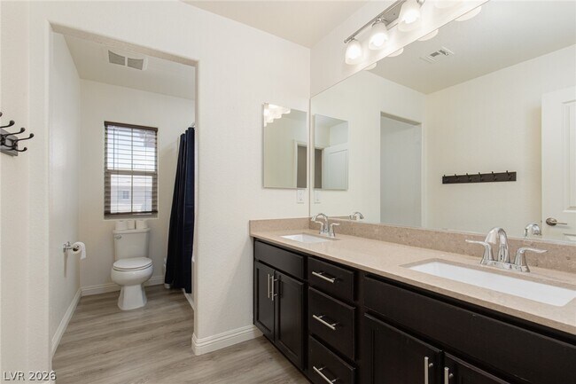 Building Photo - 9581 Aberdeen Ridge Ct
