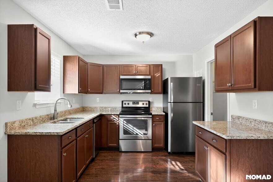 Building Photo - 38 Princeton Glen Ct