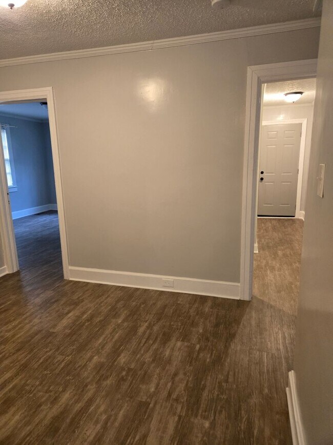 Building Photo - 4 Bedroom; 2 Bath home with Central Heatin...