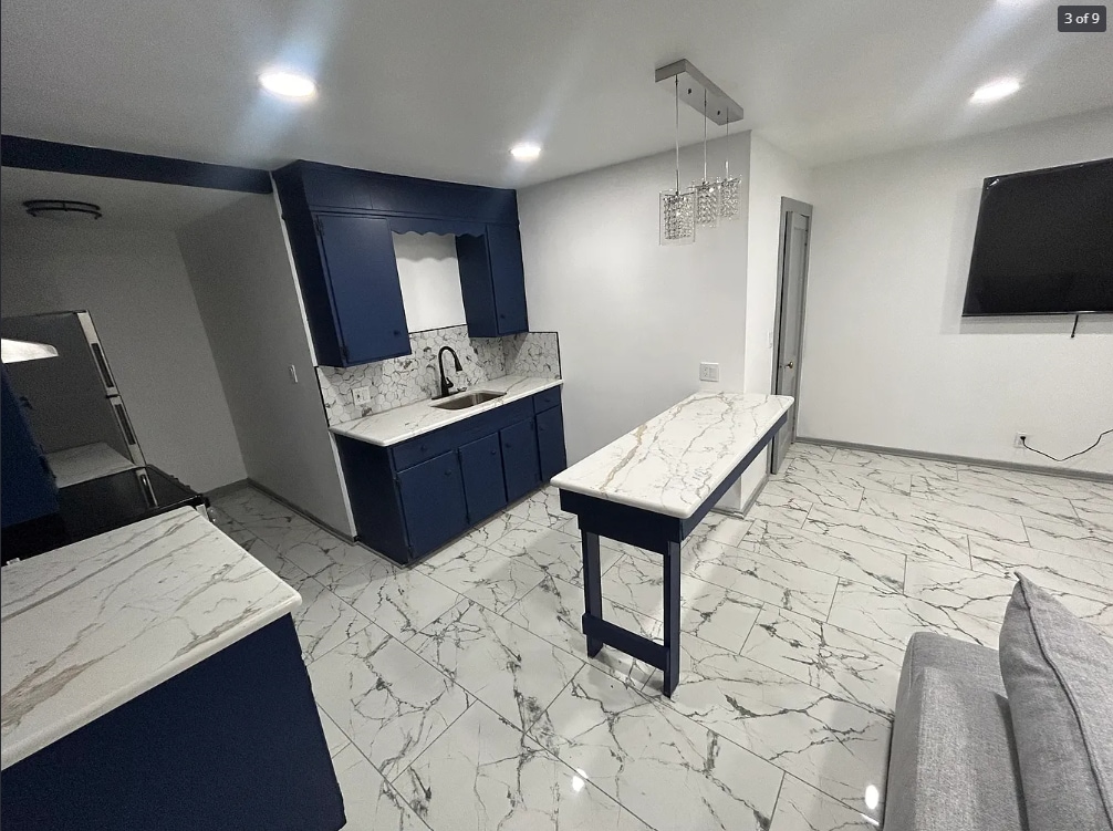 Building Photo - 84 Main St