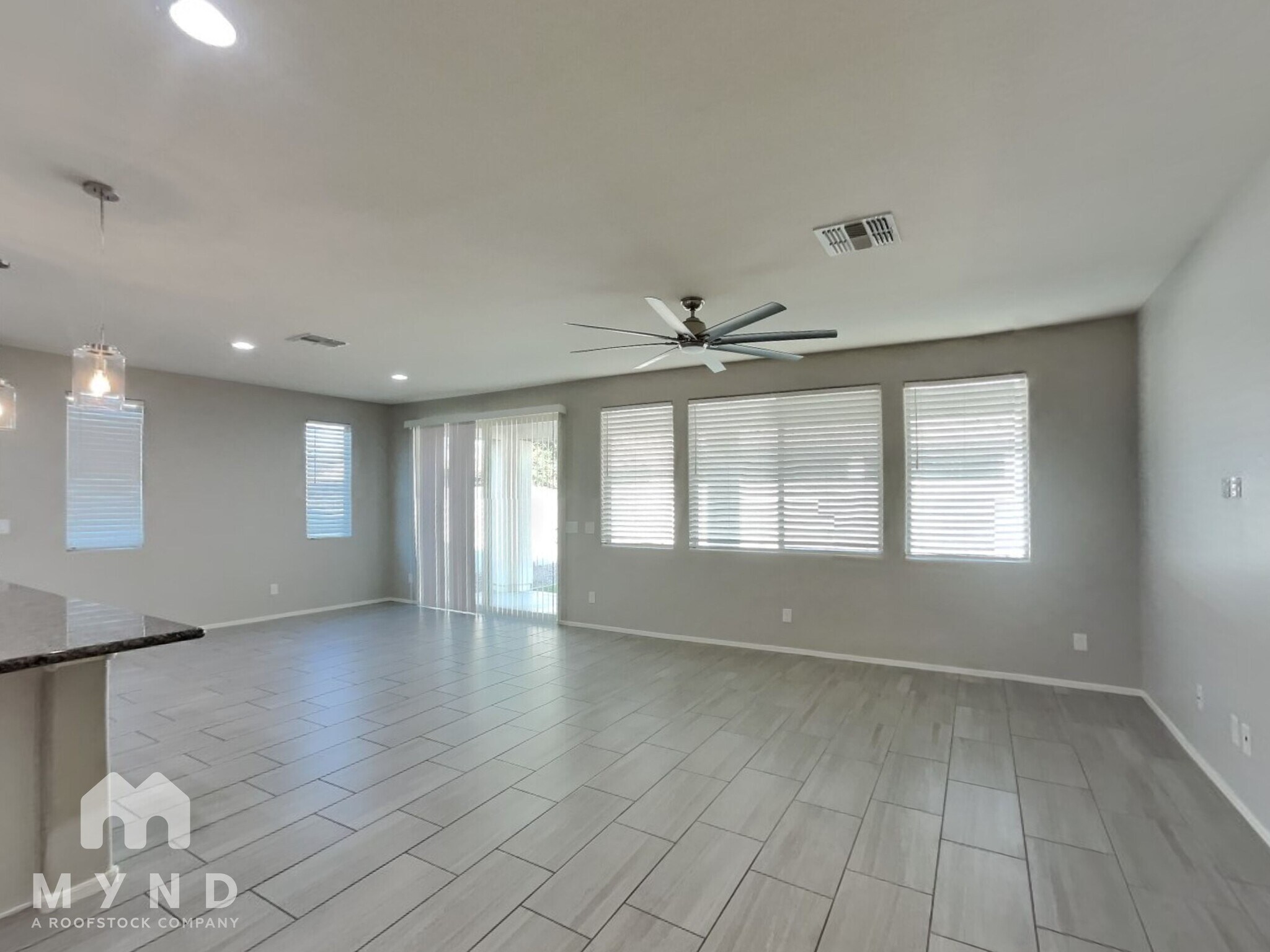 Building Photo - 22592 Via Estancia