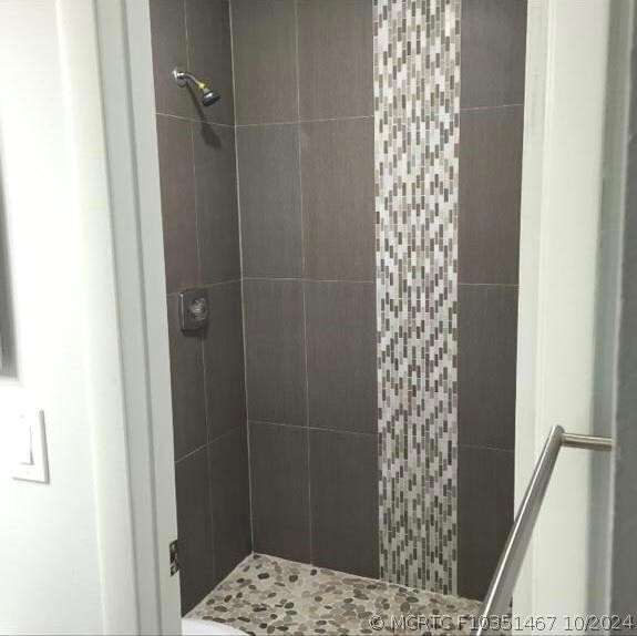 Building Photo - 3343 Carambola Cir S