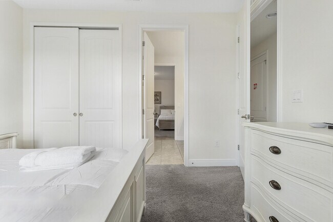 Building Photo - 331 Pendant Ct