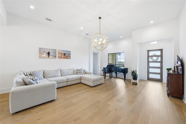 Building Photo - 321 Sweet Grass Ln