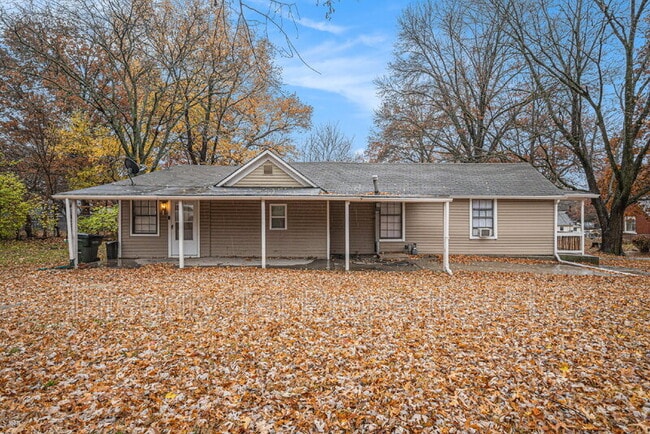 Building Photo - 618 N 11th St