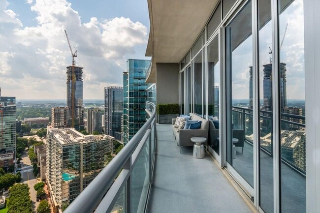 Building Photo - 1065 Peachtree St NE