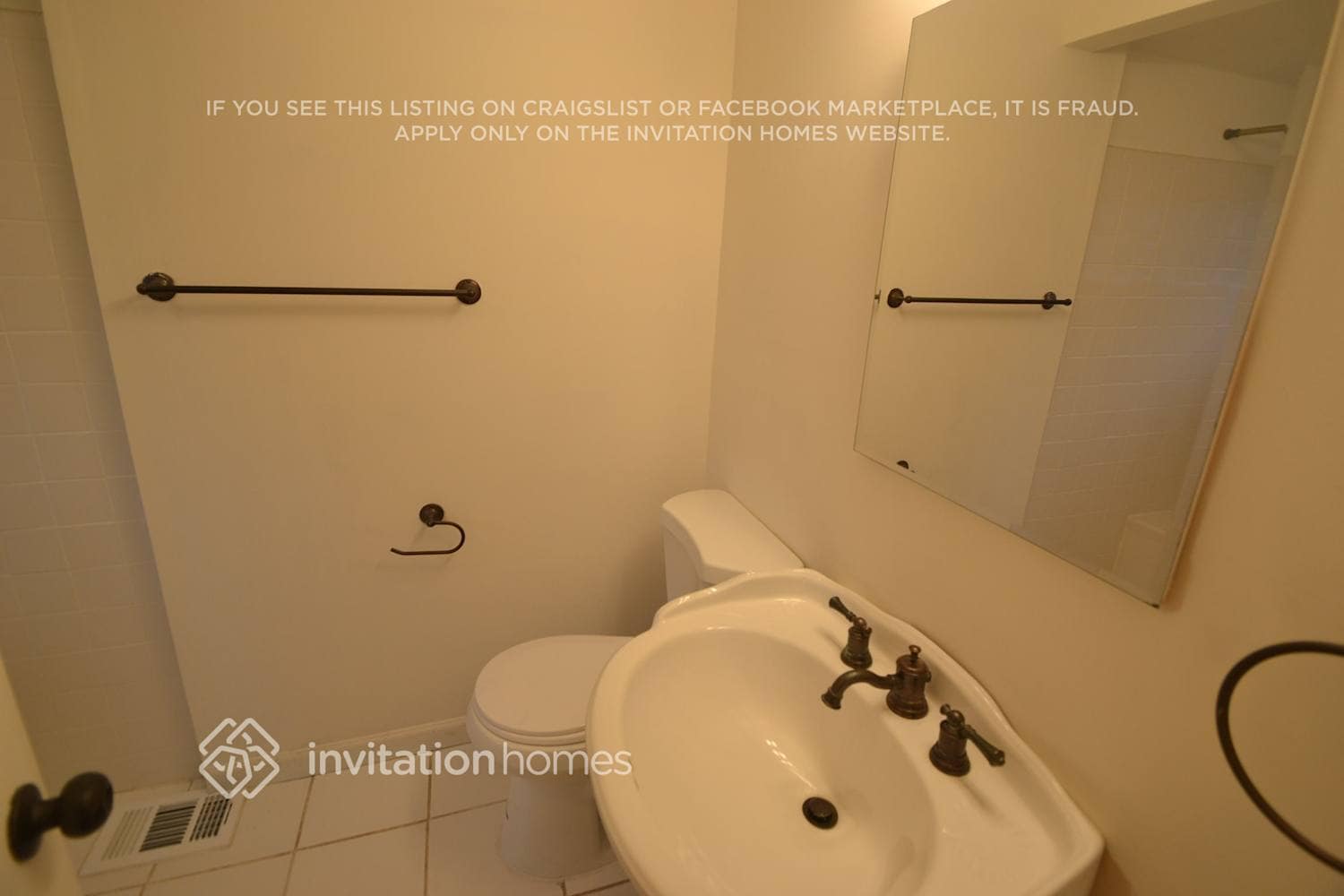 Building Photo - 2613 Mural Dr