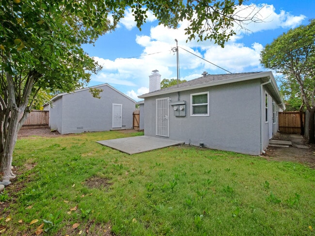 Building Photo - FOR RENT in Sacramento! 2533 Michelle Dr, ...