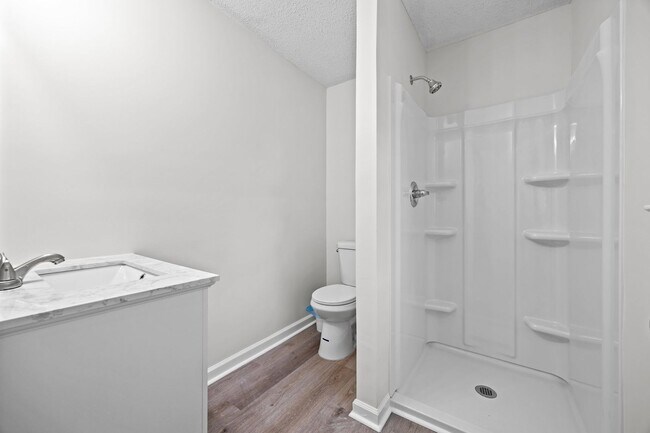 Building Photo - Fantastic Corner Lot, Updated 4 Bedroom Sp...