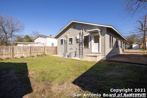 Building Photo - 909 N Mesquite St