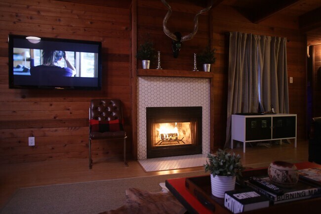 Building Photo - 521 Rialto Ave