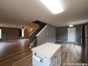 Building Photo - 9011 Laguna Falls