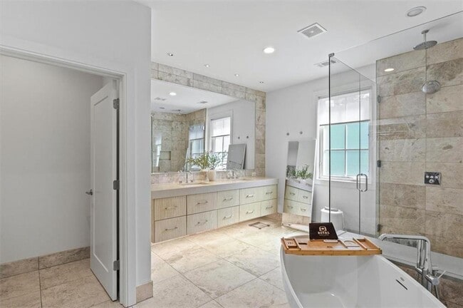 Building Photo - 1337 Grey Fox Ct NE