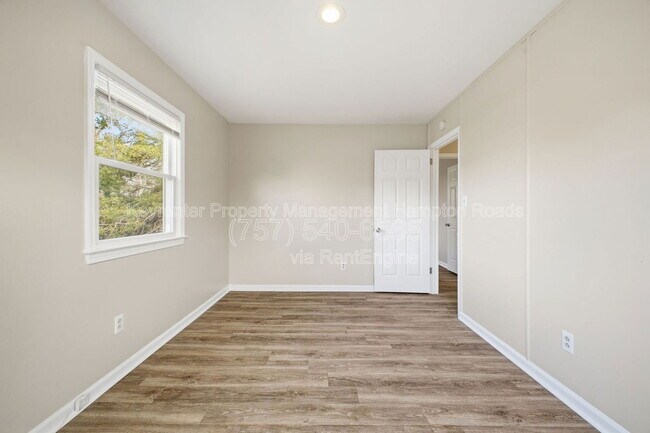 Building Photo - 211 Madrid Dr