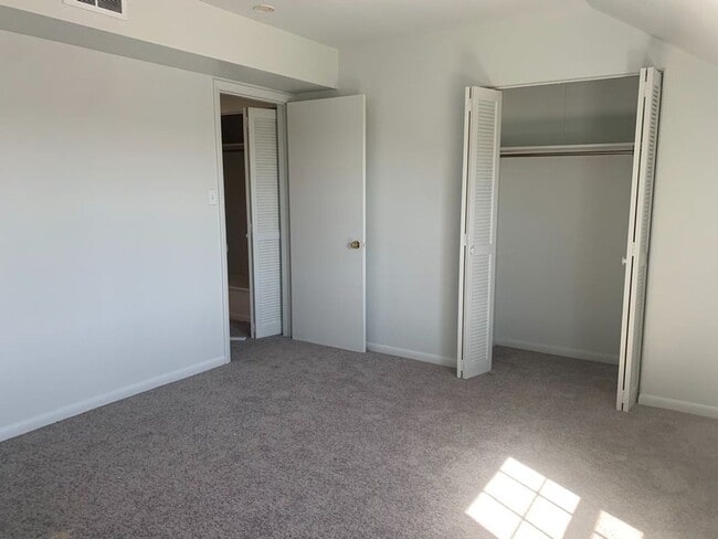 Building Photo - 6491 Carefree Ln