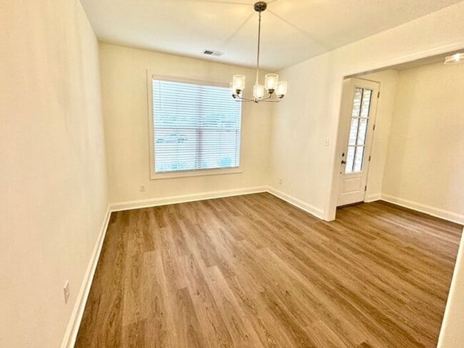 Building Photo - Now Leasing A 5 Bedroom 3 Bath Home In Olive Branch @ Southbranch