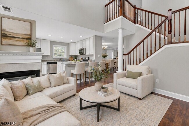 Building Photo - 44 Peach Tree Ln