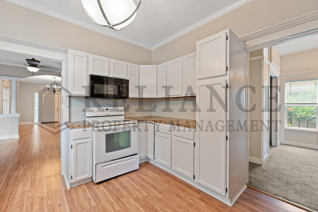 Building Photo - 201 S Volutsia Ave