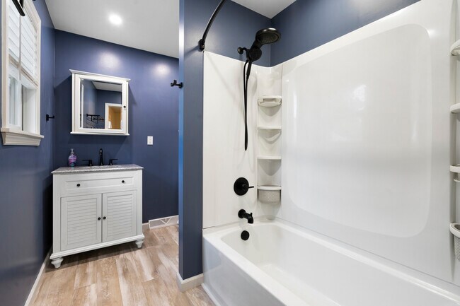 Building Photo - 2490 Coulterville Rd