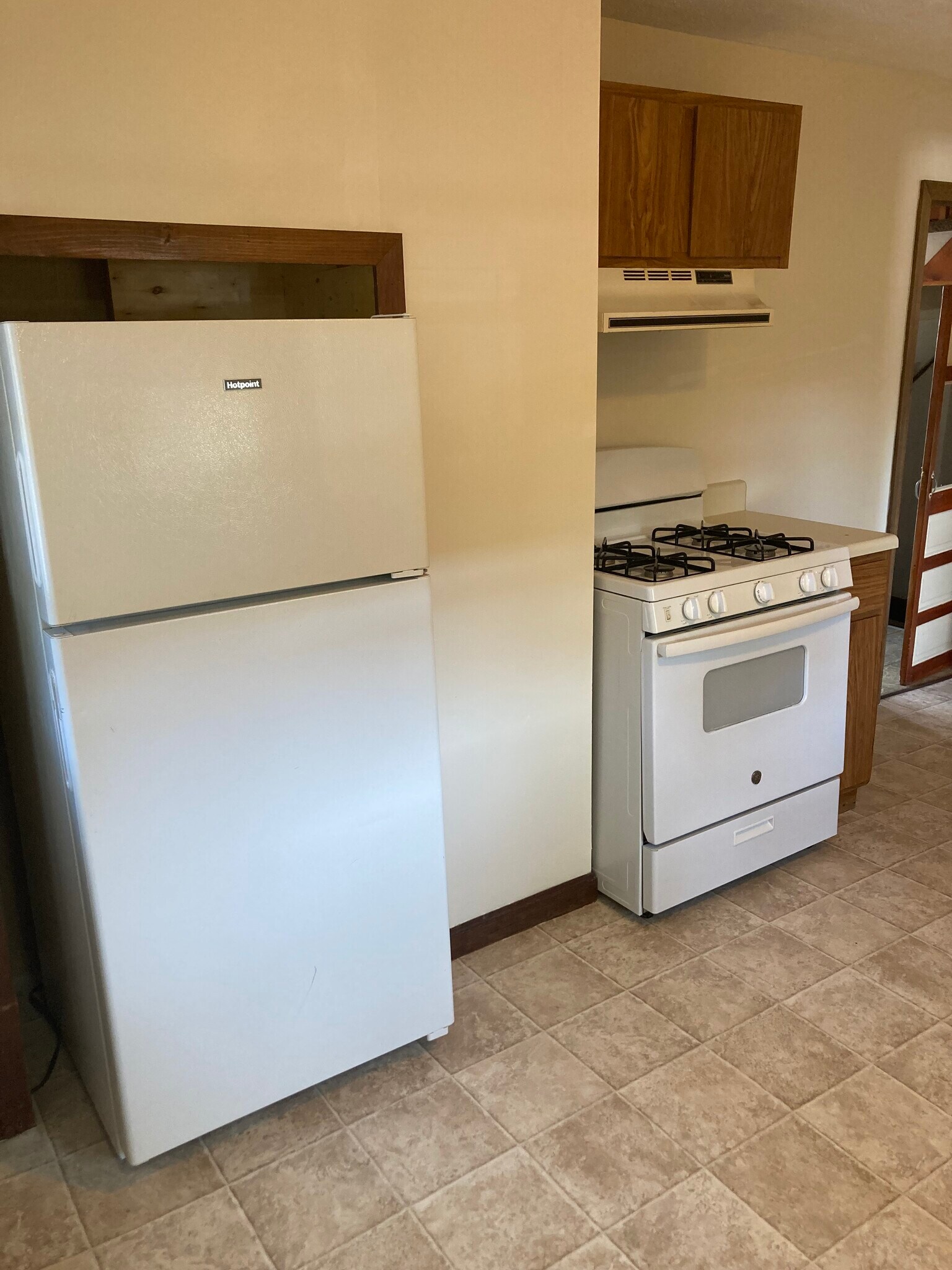 Kitchen - 33 Tyler St