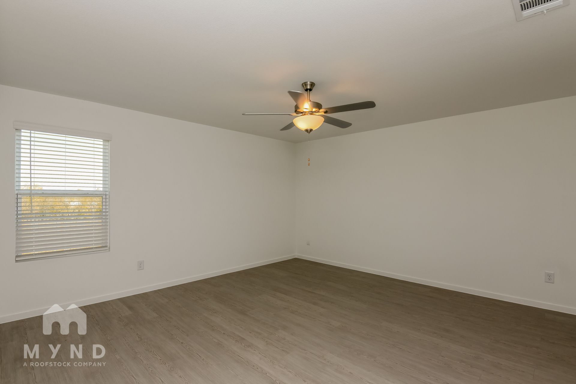 Building Photo - 2717 Ctr Crk Ln