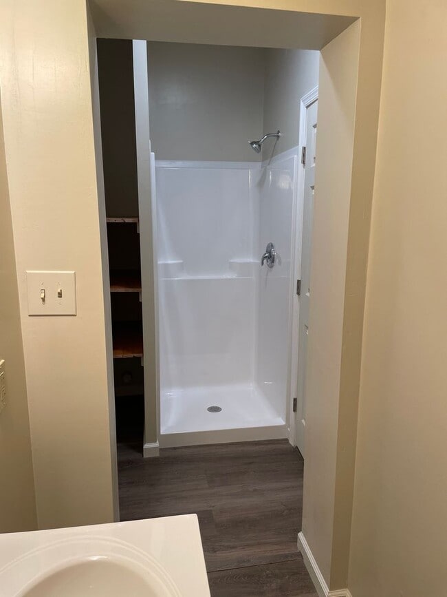 Building Photo - 9571 - 108/110 East Main St (MCPHEARSON BUILDING)