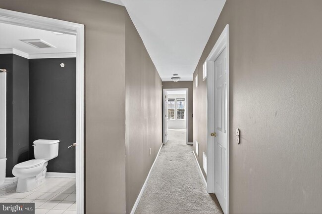 Building Photo - 1062 Lamberton St