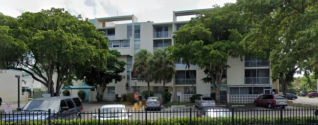 Building Photo - NEWPORT E309