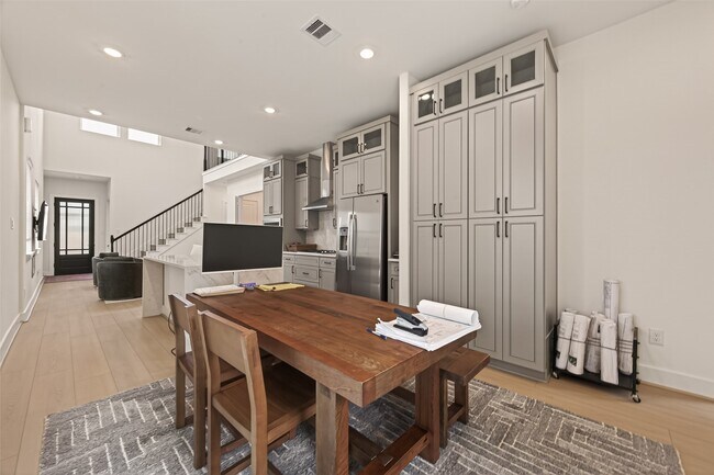 Building Photo - 4328 Avron Dr