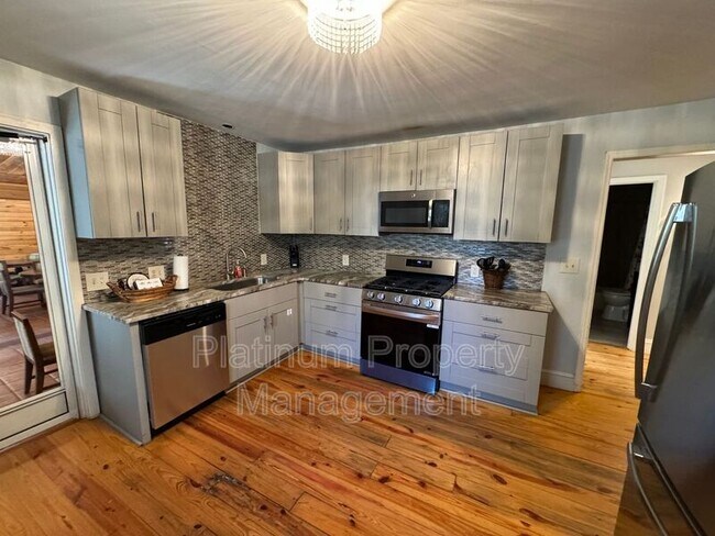 Building Photo - 971 Mountain Cove Rd
