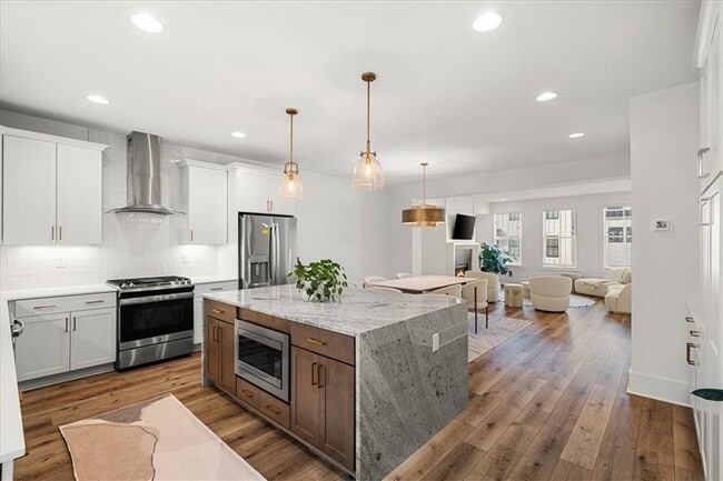 Building Photo - 5862 Westin Rd