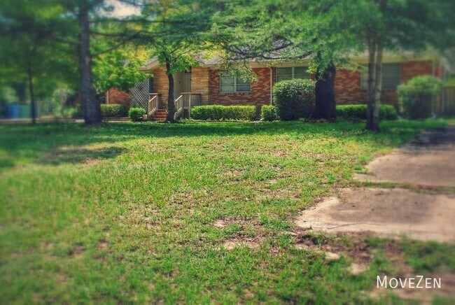 Building Photo - 4857 College Acres Dr