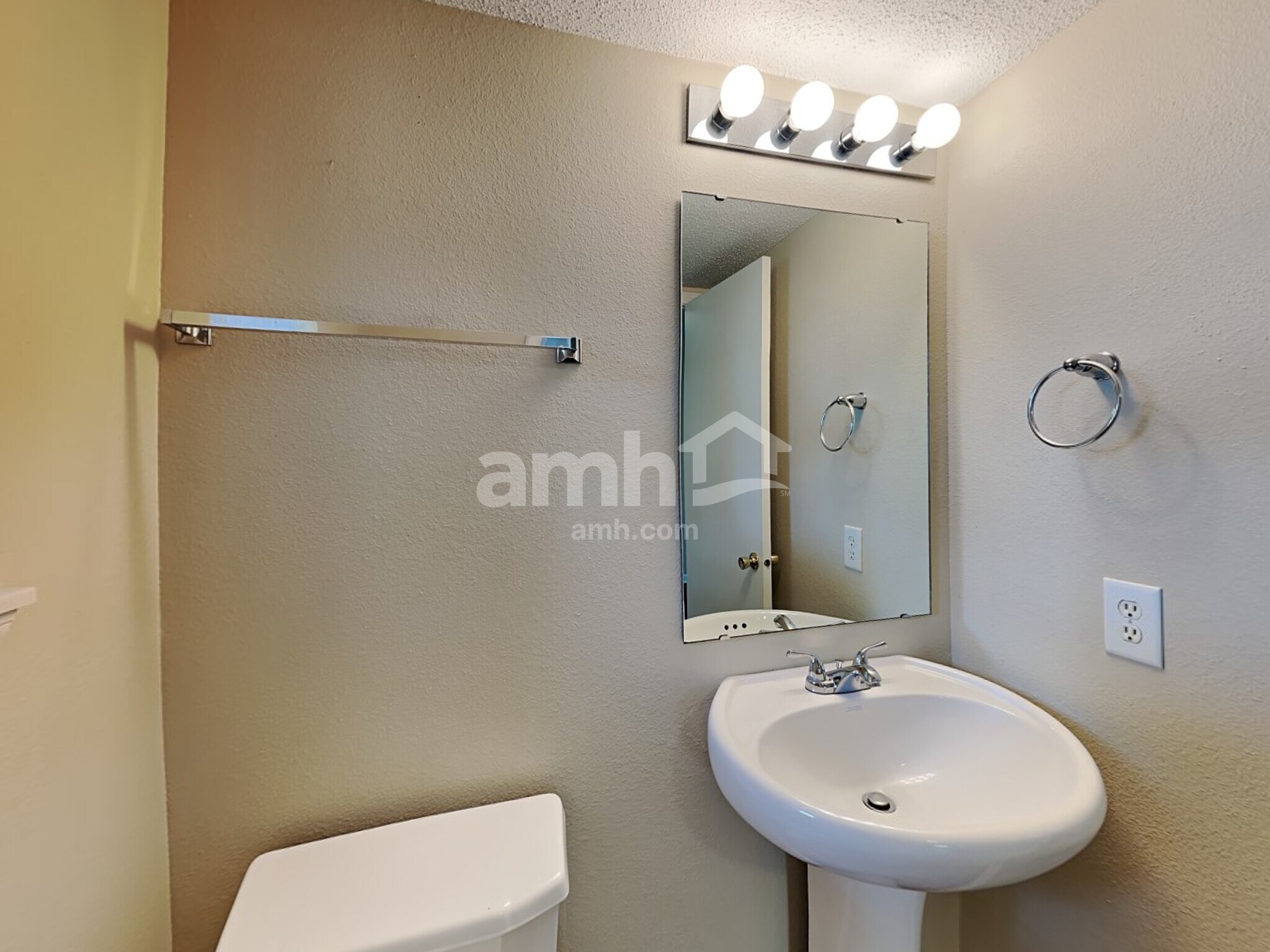 Building Photo - 6063 Bannister Ct