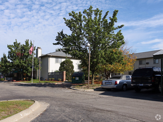 Building Photo - University Meadows