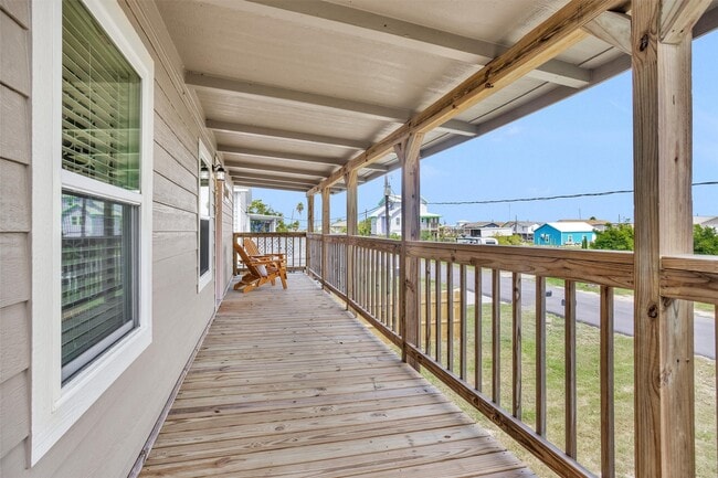Building Photo - 219 Leeward Way