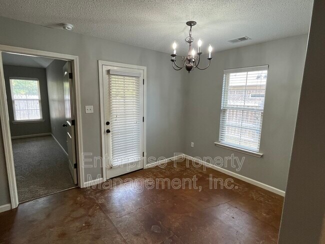 Building Photo - 9404 Eckley Pl