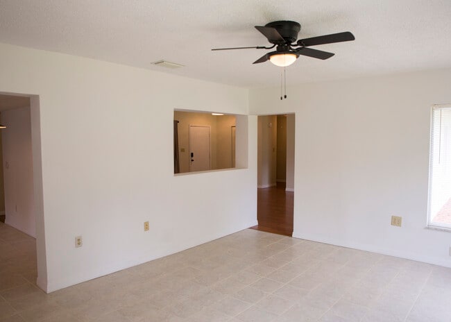 Building Photo - 28435 Trident Ct