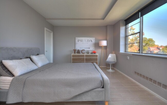 Building Photo - 1620 E Broad St