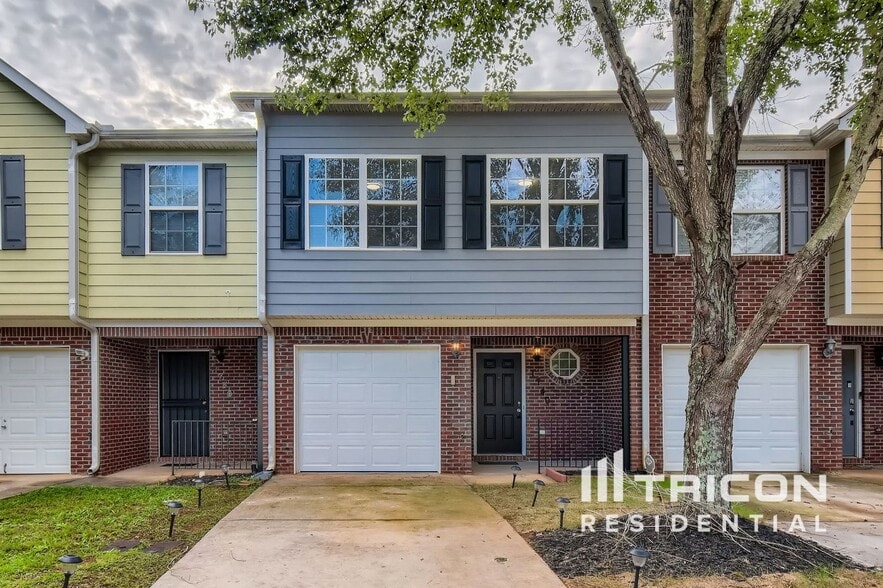 Building Photo - 1740 Formosa Ln